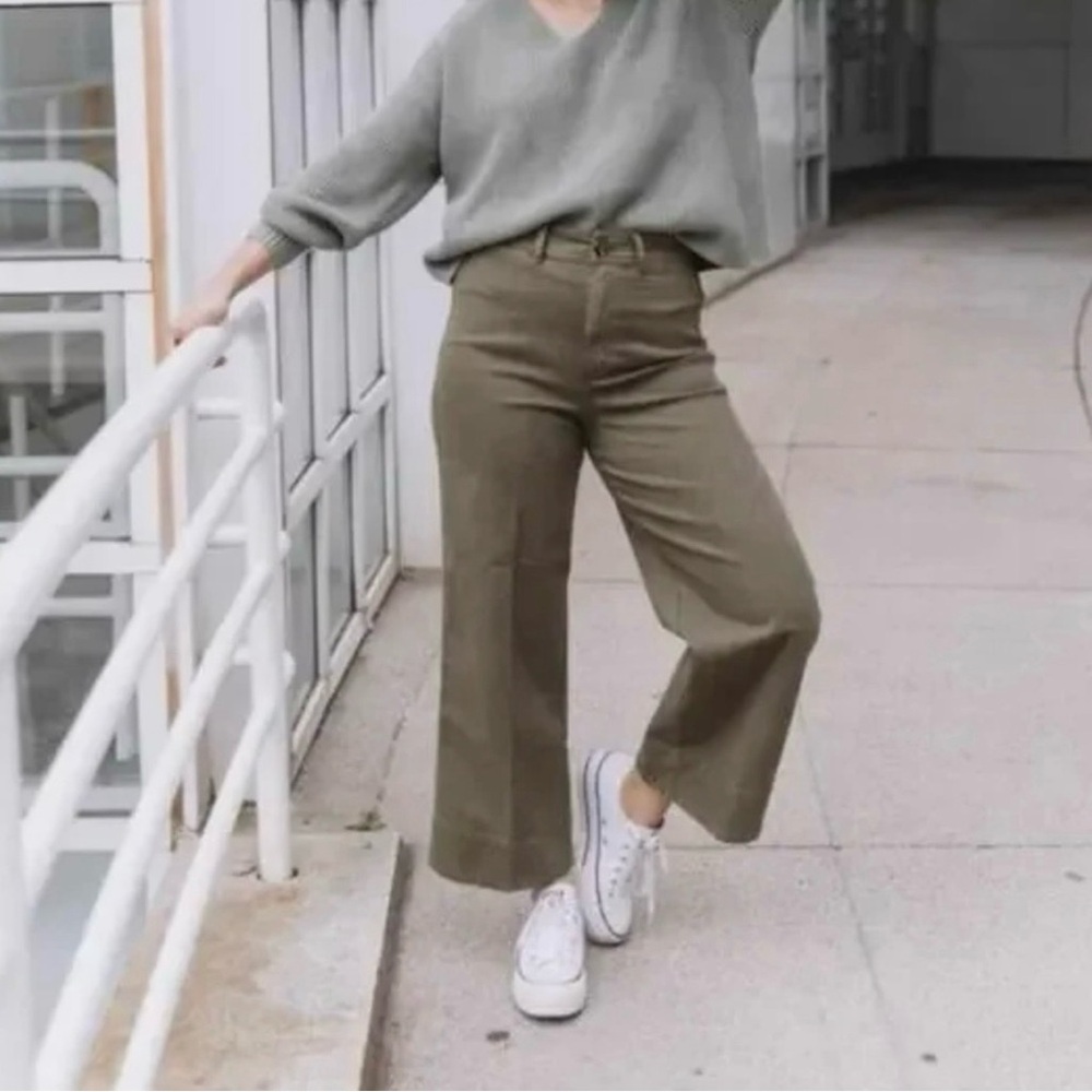 LOFT High Waist Wide Leg Curvy Fit Dark Olive Green Jeans, Size 12 EUC